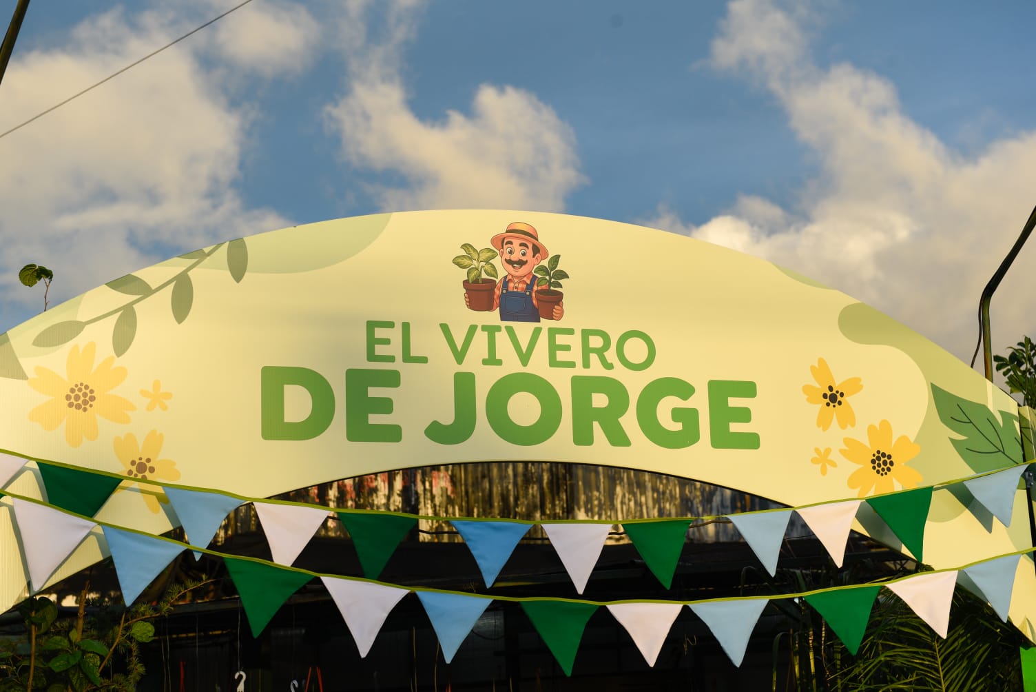 El Municipio reconoció al primer vivero de la ciudad por sus 40 años de trayectoria