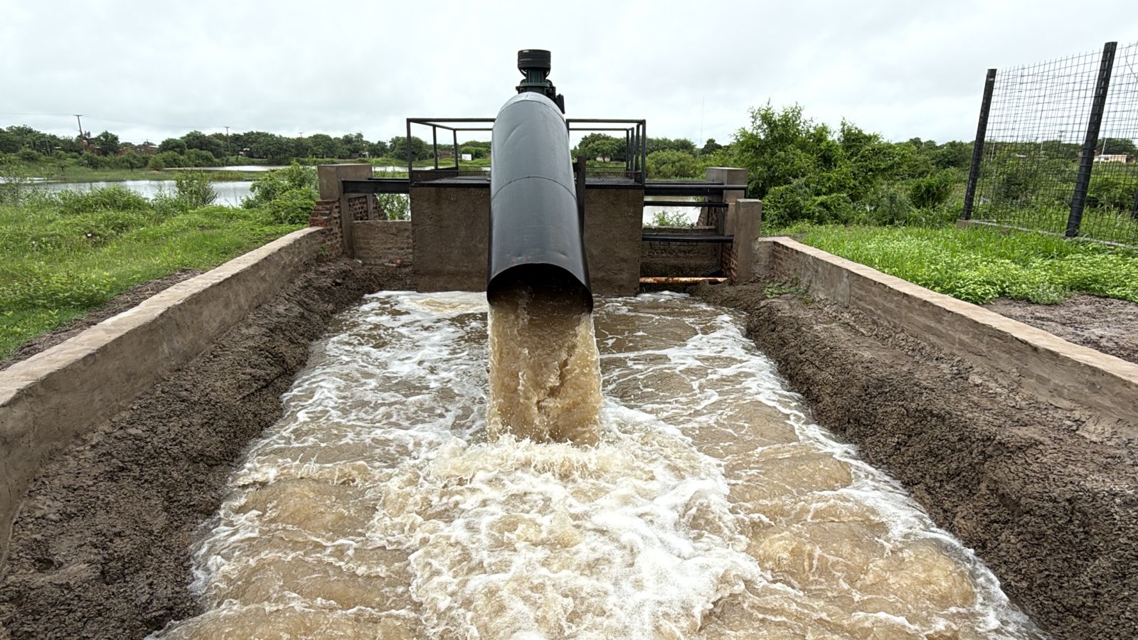 El municipio mantiene operativo el sistema de bombeo en la ciudad