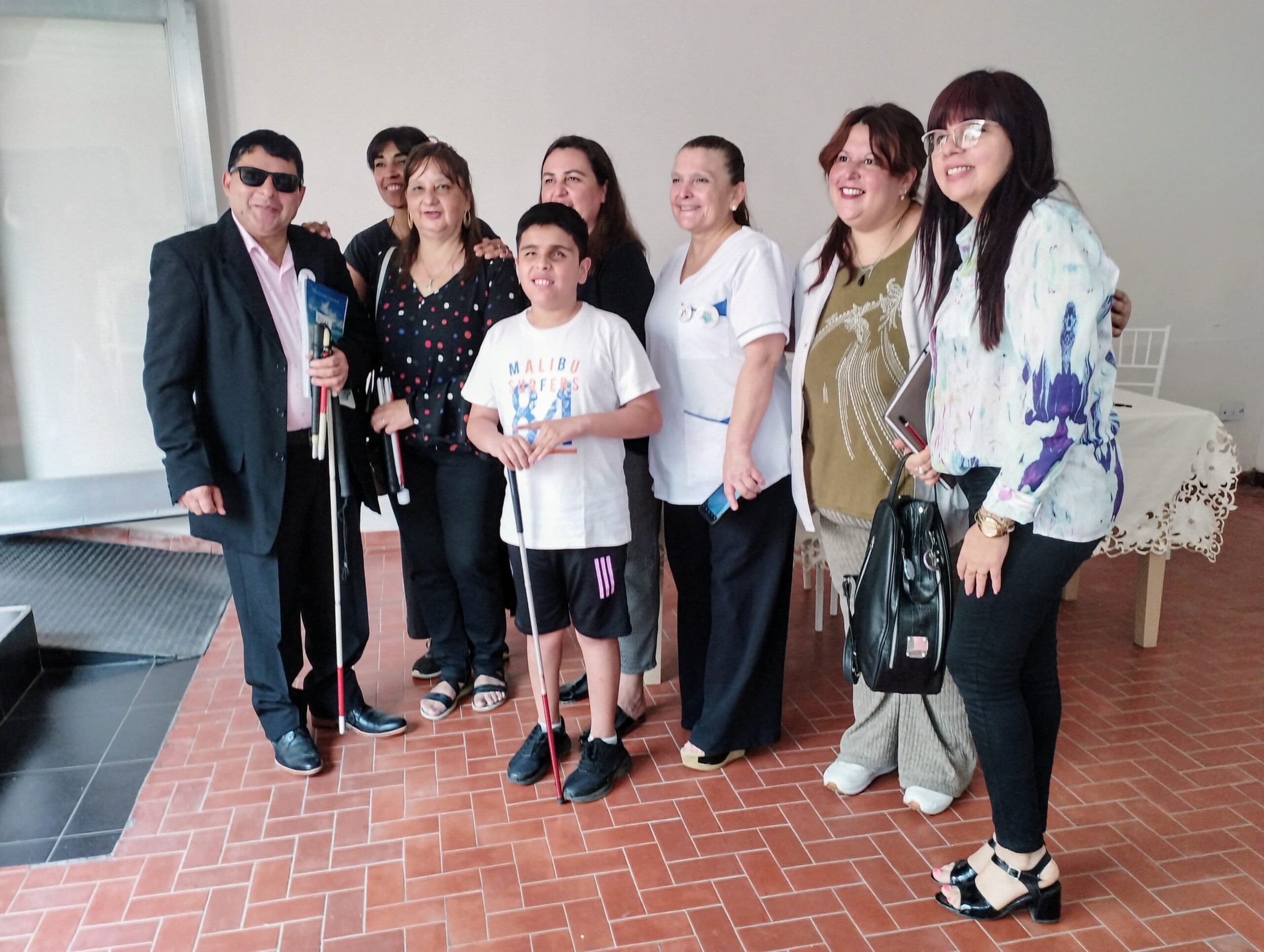 Día Internacional del Bastón Blanco: Se realizó un conversatorio en el Club Social