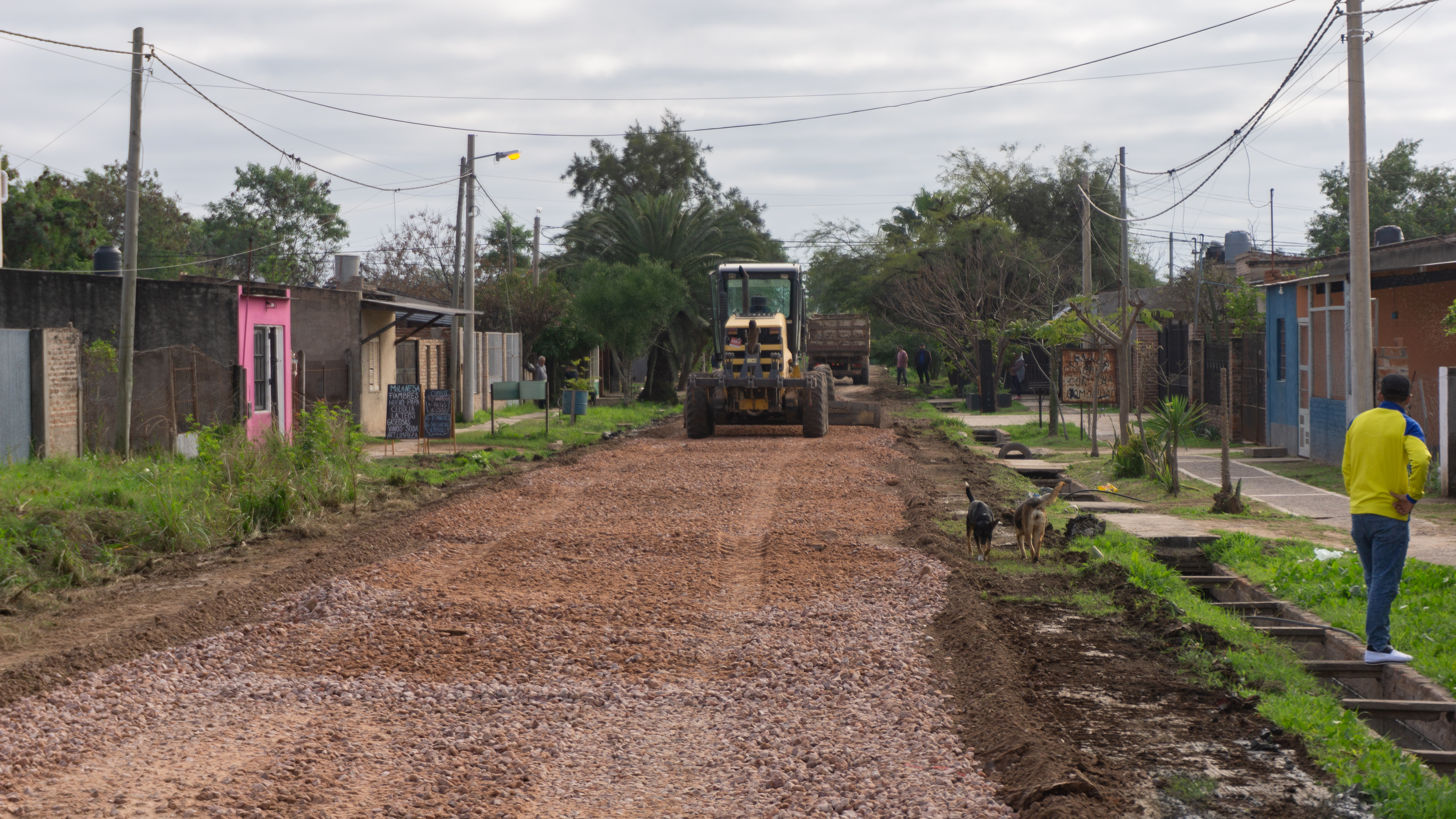 Se realiza un operativo de enripiado en el barrio Milenium