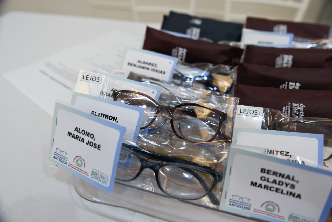 El municipio realizó una nueva entrega gratuita de anteojos de receta
