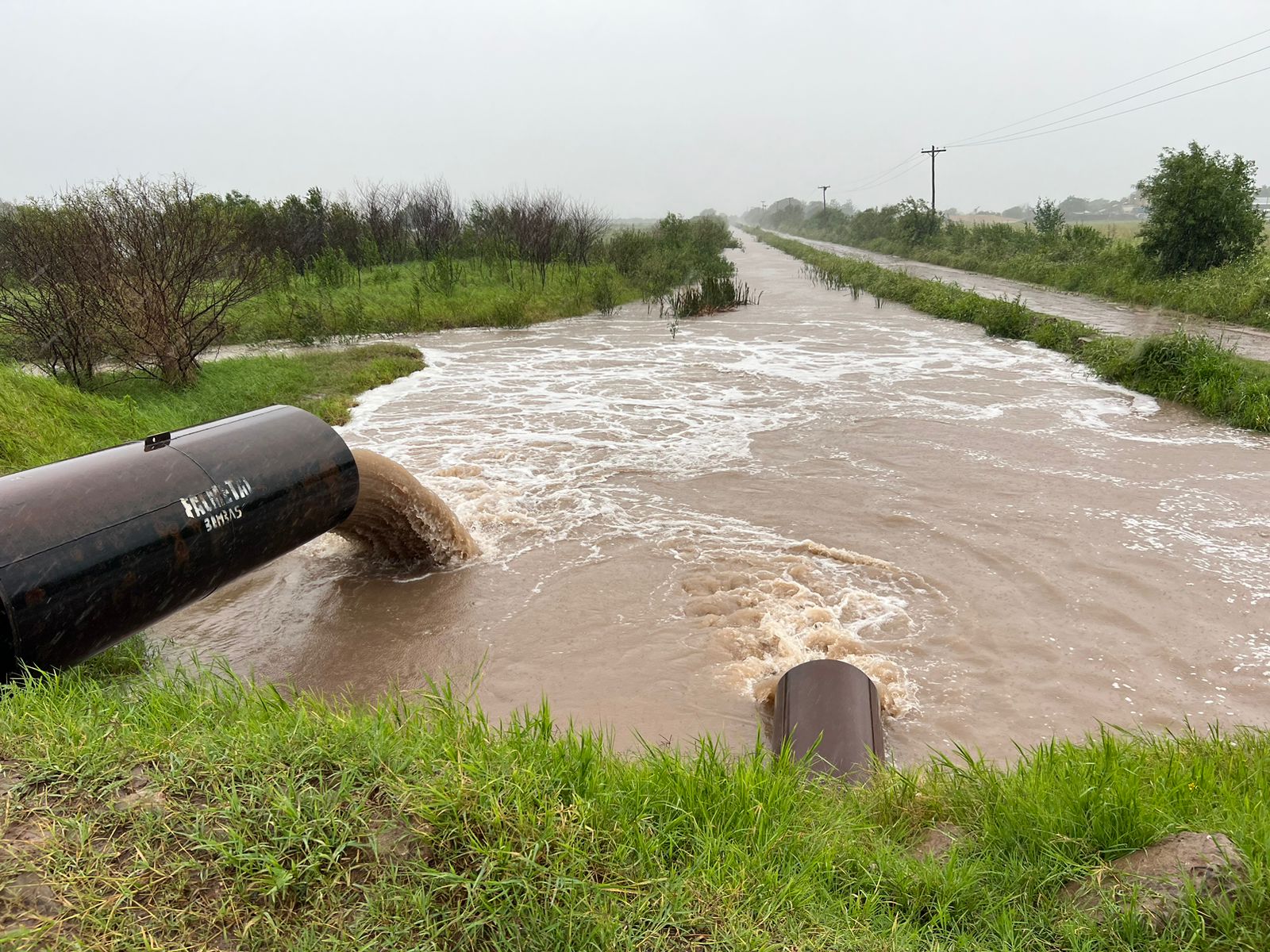 Ante la intensa lluvia el sistema de bombeo en la ciudad se encuentra en pleno funcionamiento