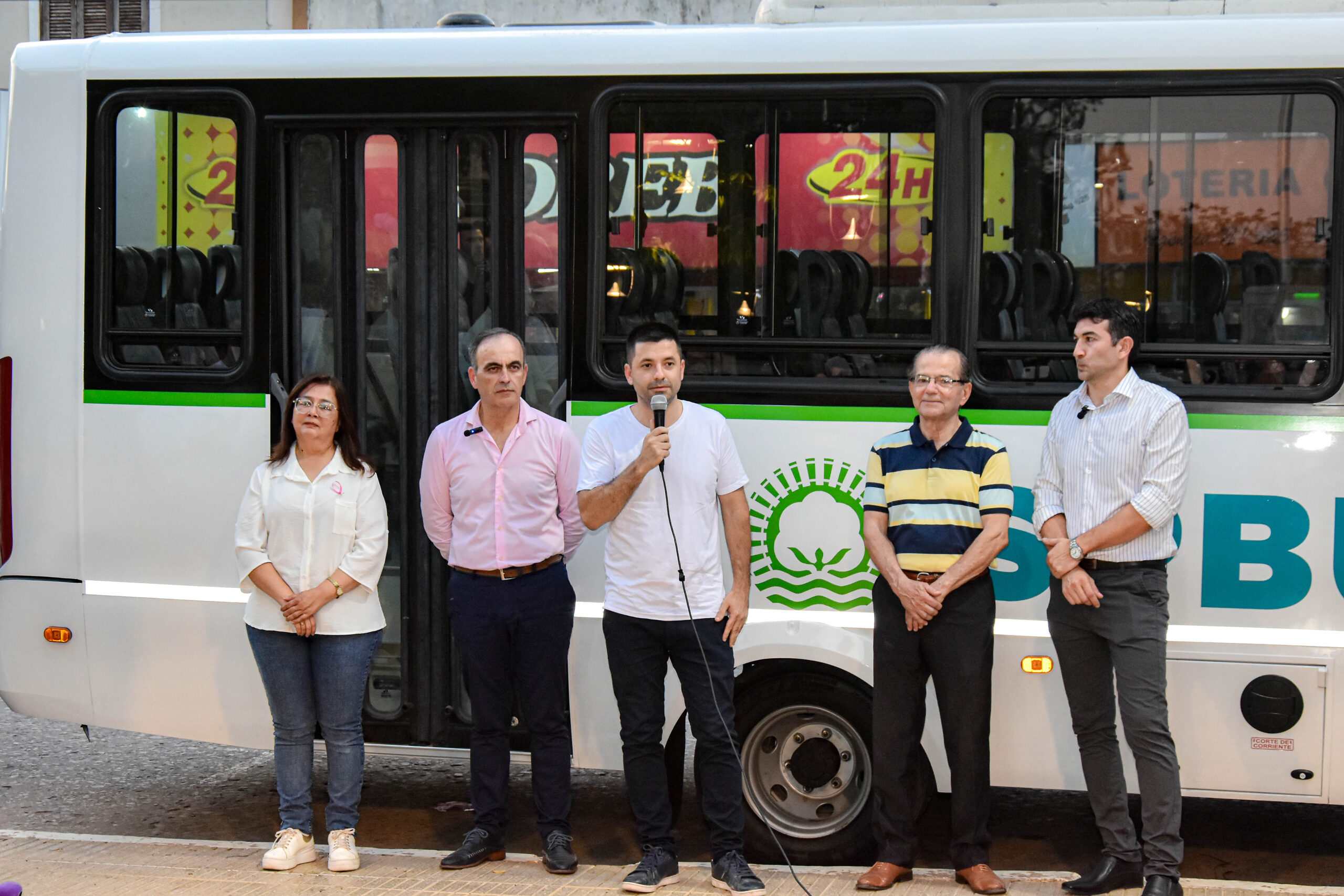 El intendente Bruno Cipolini presentó los ómnibus adquiridos para el Sistema Municipal de Transporte Público